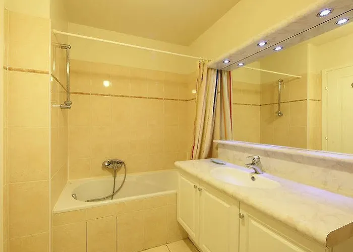 Casta Diva-1 By Interhome Apartman Cannes